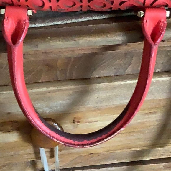 Tory Burch Robinson Middy Cutout Purse - Picture 4 of 6